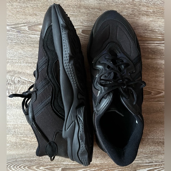ADIDAS men’s size 11.5. Black. Worn once. - Picture 3 of 7